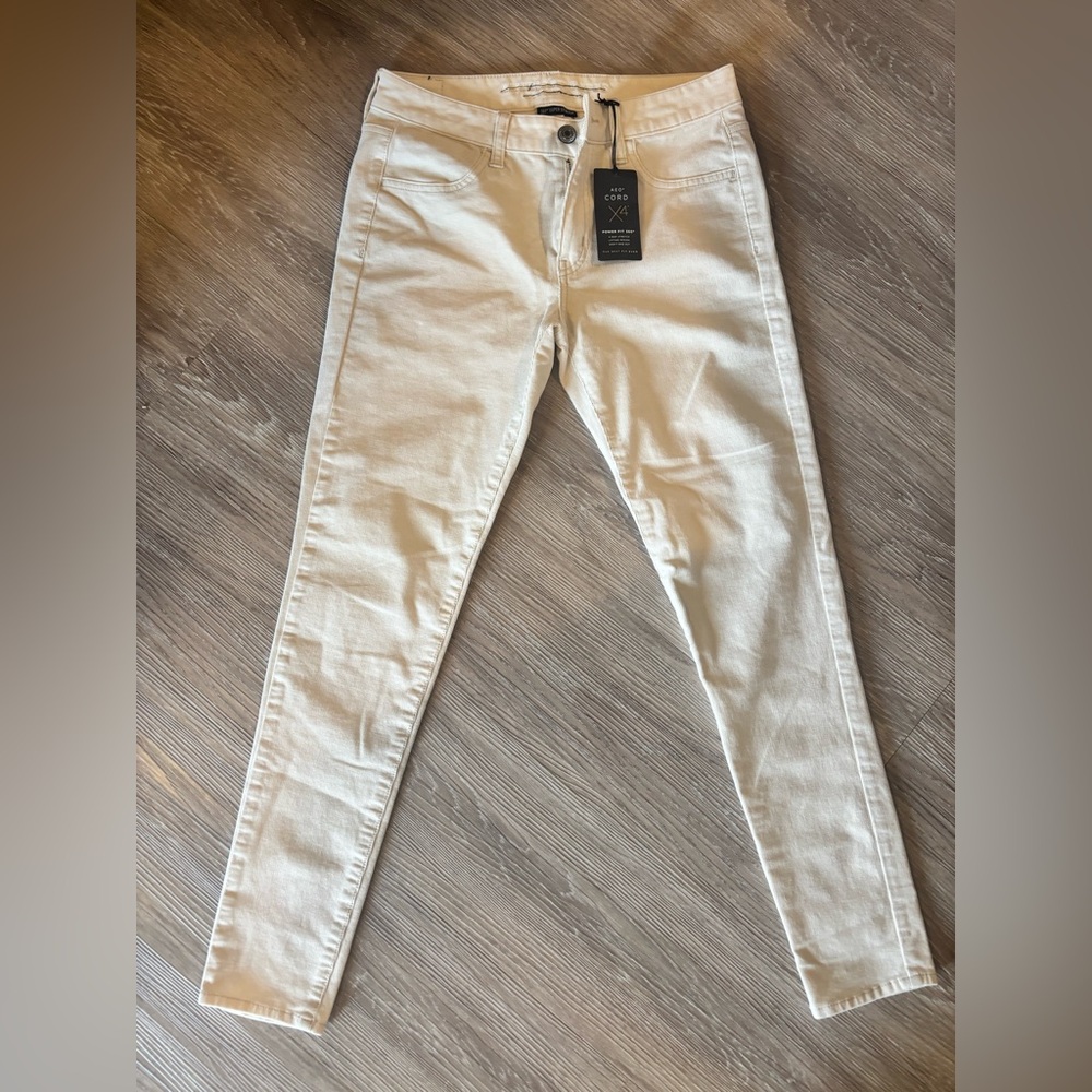 American Eagle Outfitters Off-White Corduroy Pants SZ 8 360 Super Stretch